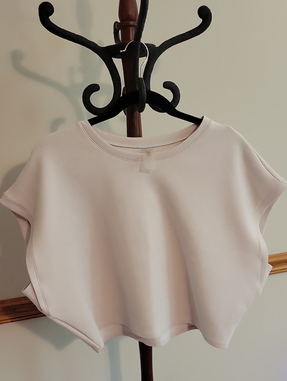 ​Rhone Serene Cropped Short Sleeve Tee White Off White Boxy Crop Shirt M